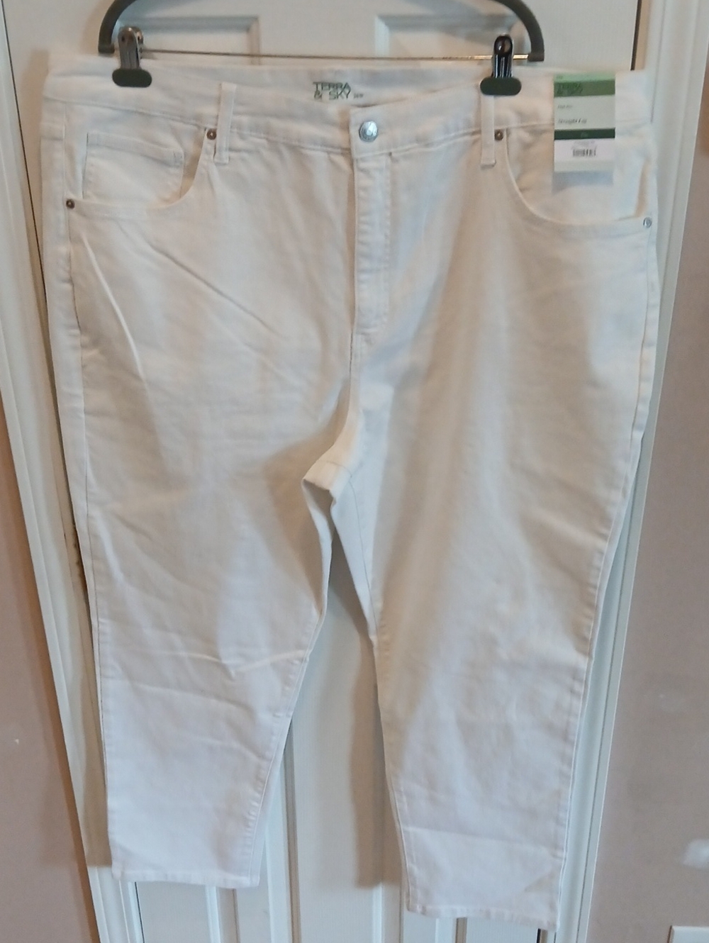 Terra & Sky Women's White Jeans Straight Leg, 24W